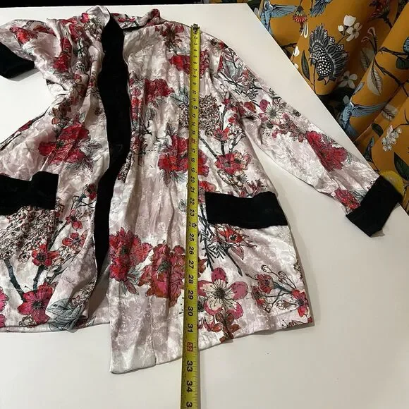 Free People Floral Ladies Who Lounge Printed Kimono Jacket Sz S Missing Belt! - Picture 9 of 9